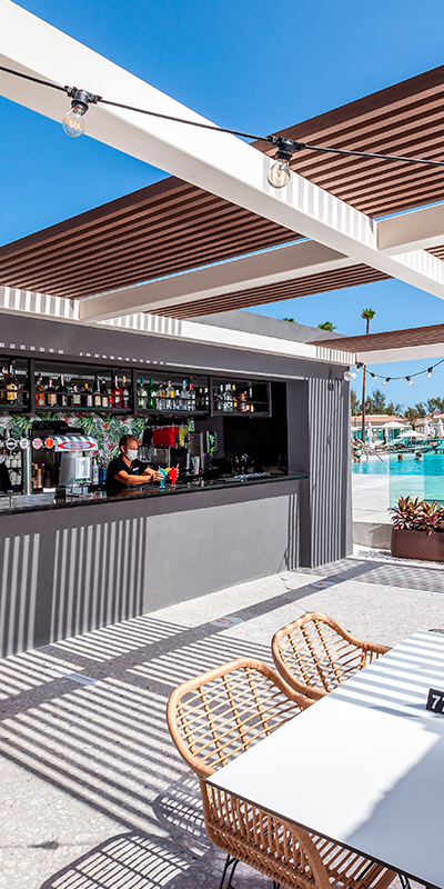  Central bar of the hotel Kumara Serenoa by Lopesan Hotels in Maspalomas 